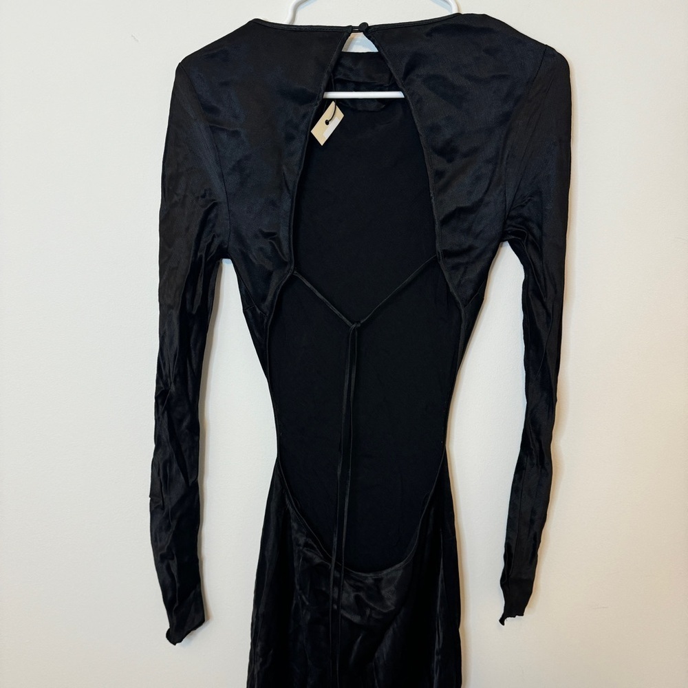 NEW Bec & Bridge Ren Long Sleeve Midi Dress in Black Size 6 Open Back Satin - Picture 7 of 8